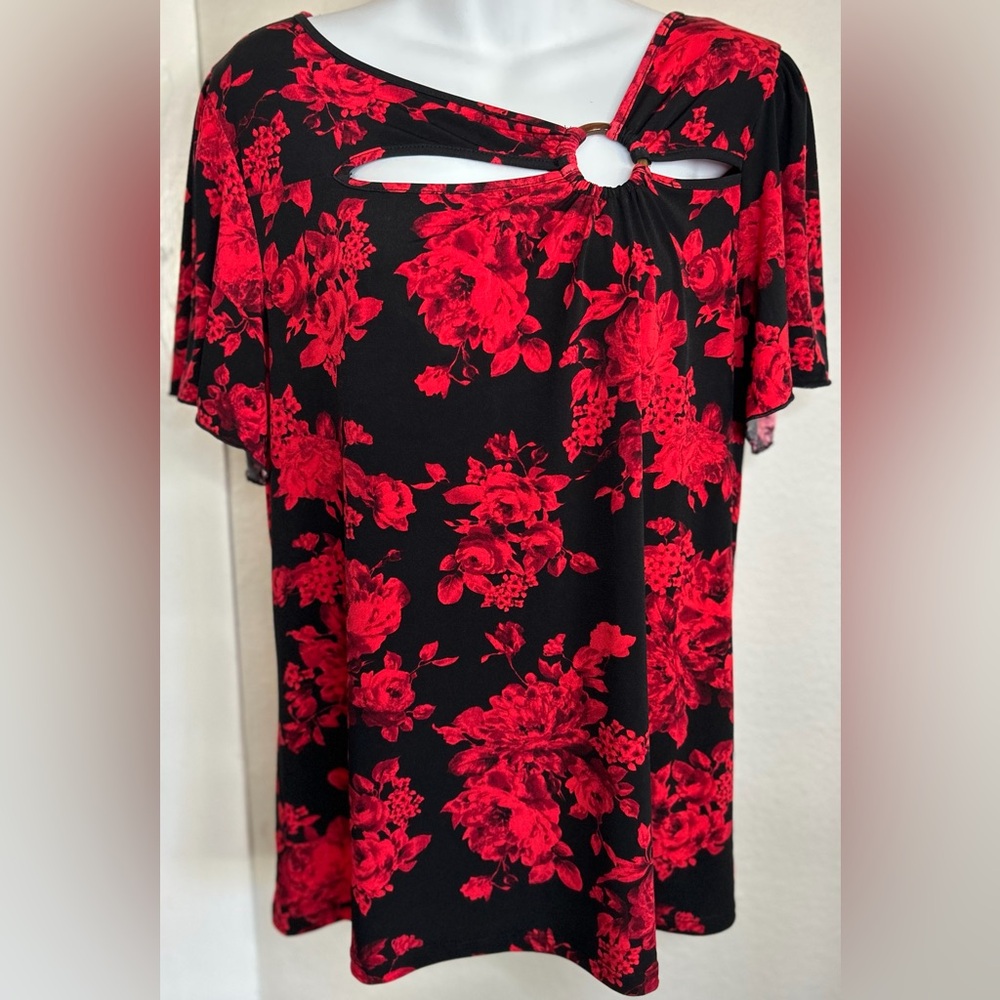 Atelier 29 Black Red Floral Detailed Neckline Size XL